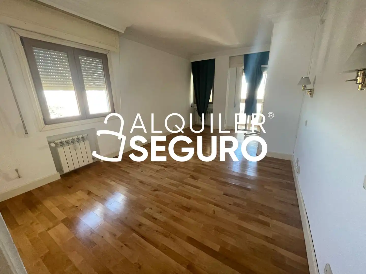 Bedroom of Flat for rent in Madrid  with Air Conditioner, Heating and Terrace