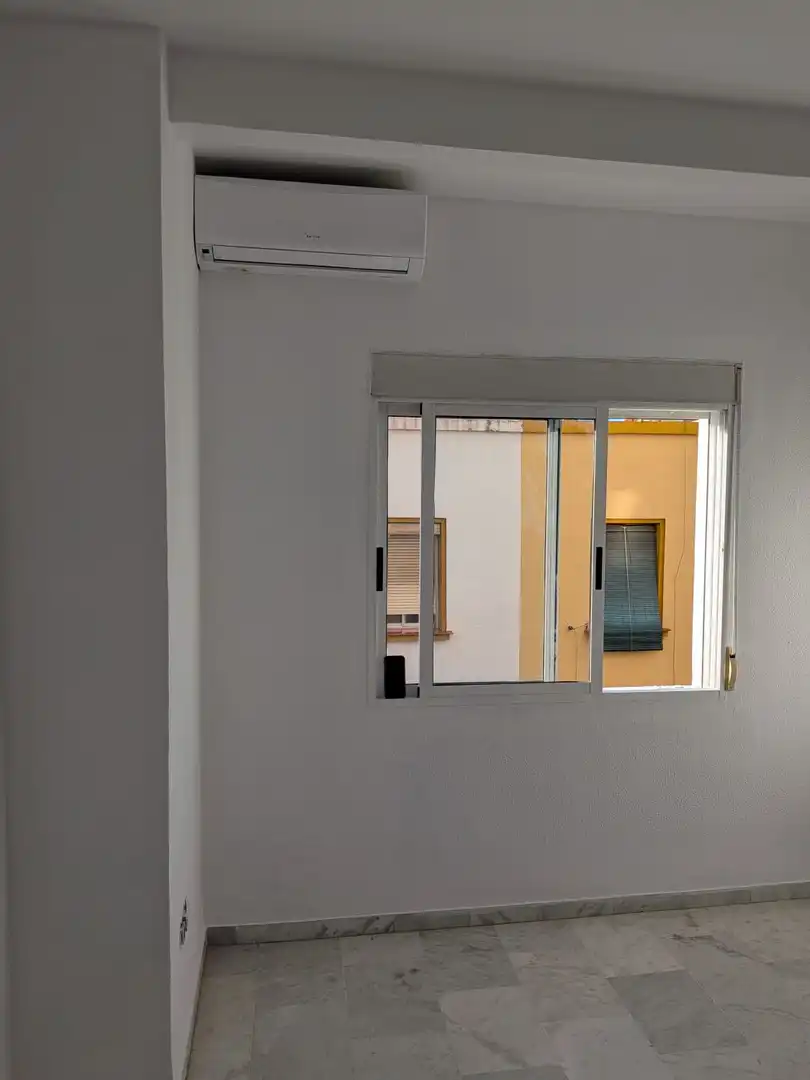 Flat with lift to rent in Republica Argentina, imagen 5