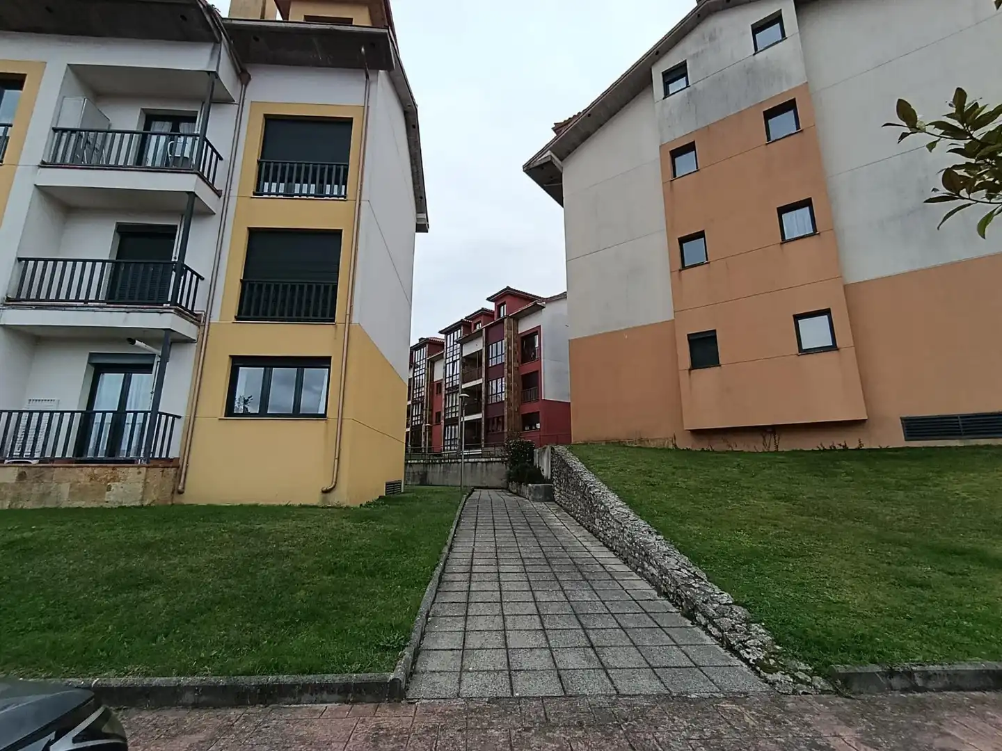 Vista exterior de Piso en venta en Ribadedeva con Calefacción, Trastero y Amueblado