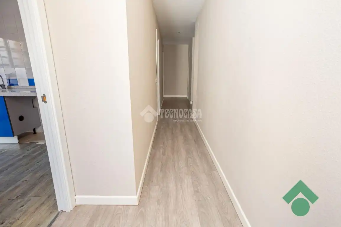 Attic for sale in Algeciras  with Air Conditioner and Terrace
