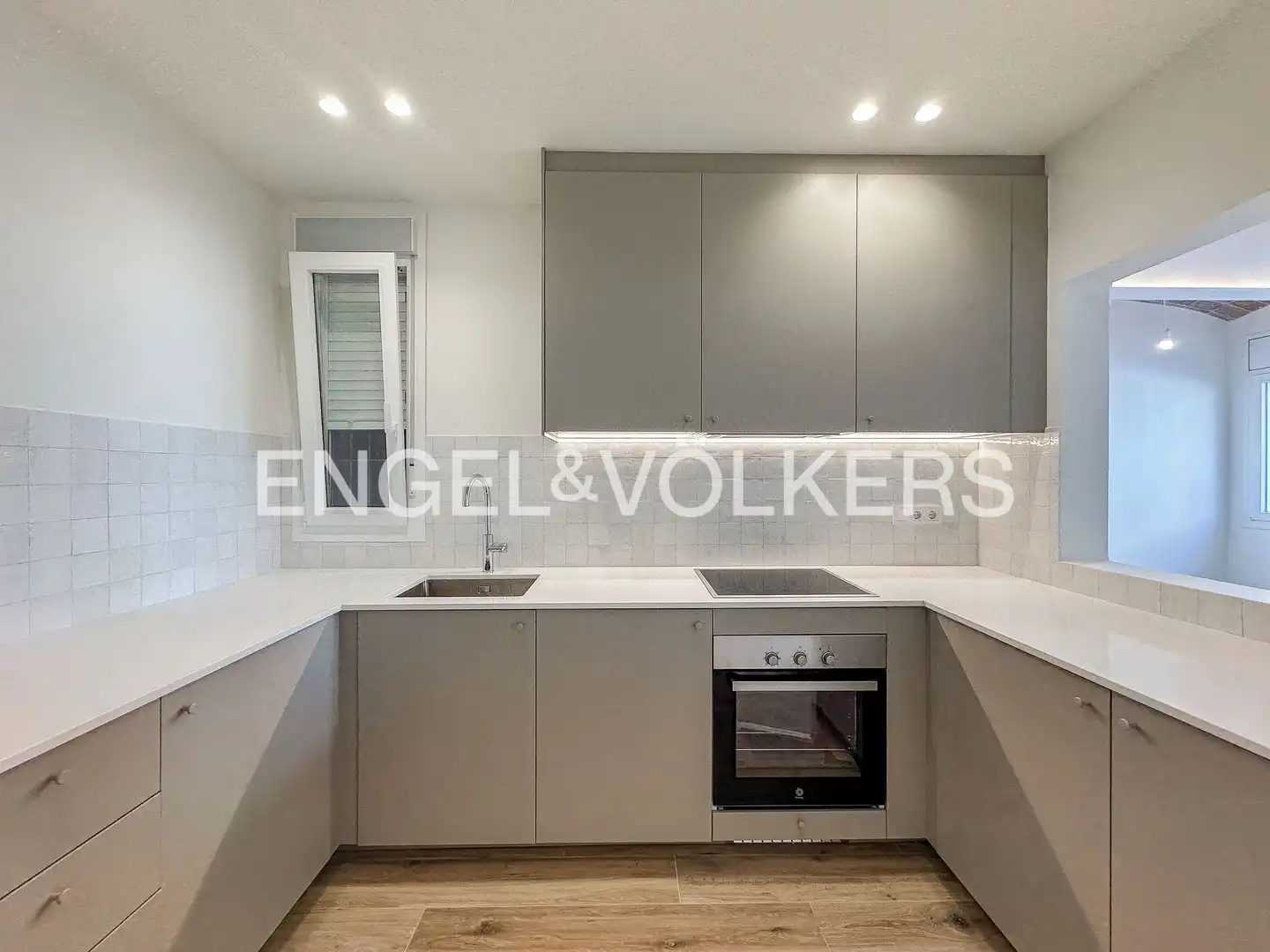 Cocina de Apartamento en venta en Premià de Mar con Aire acondicionado, Calefacción y Parquet