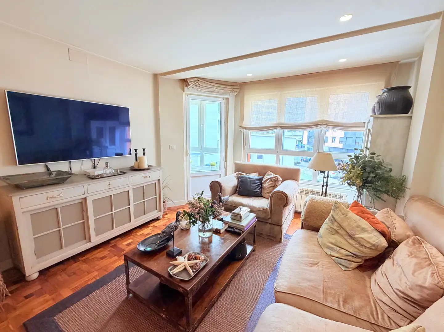 Wohnzimmer von Wohnung zum Verkauf in Avilés mit Heizung, Terrasse und Möbliert