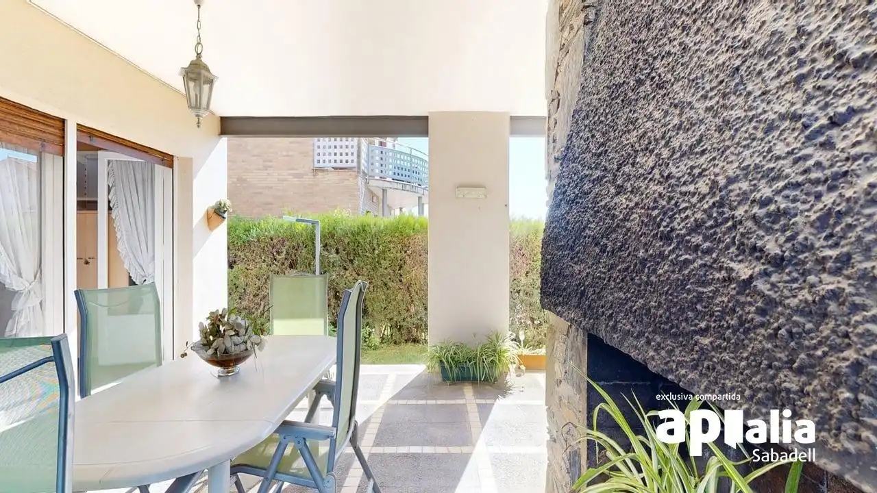 Terrassa de Casa o xalet en venda en Barberà del Vallès amb Aire condicionat, Calefacció i Jardí privat