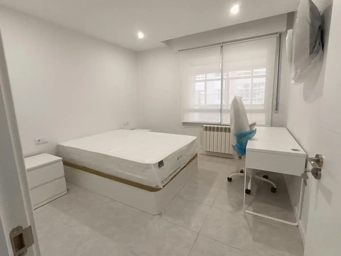 Habitación de Piso para compartir en Ourense Capital  con Calefacción, Terraza y Amueblado
