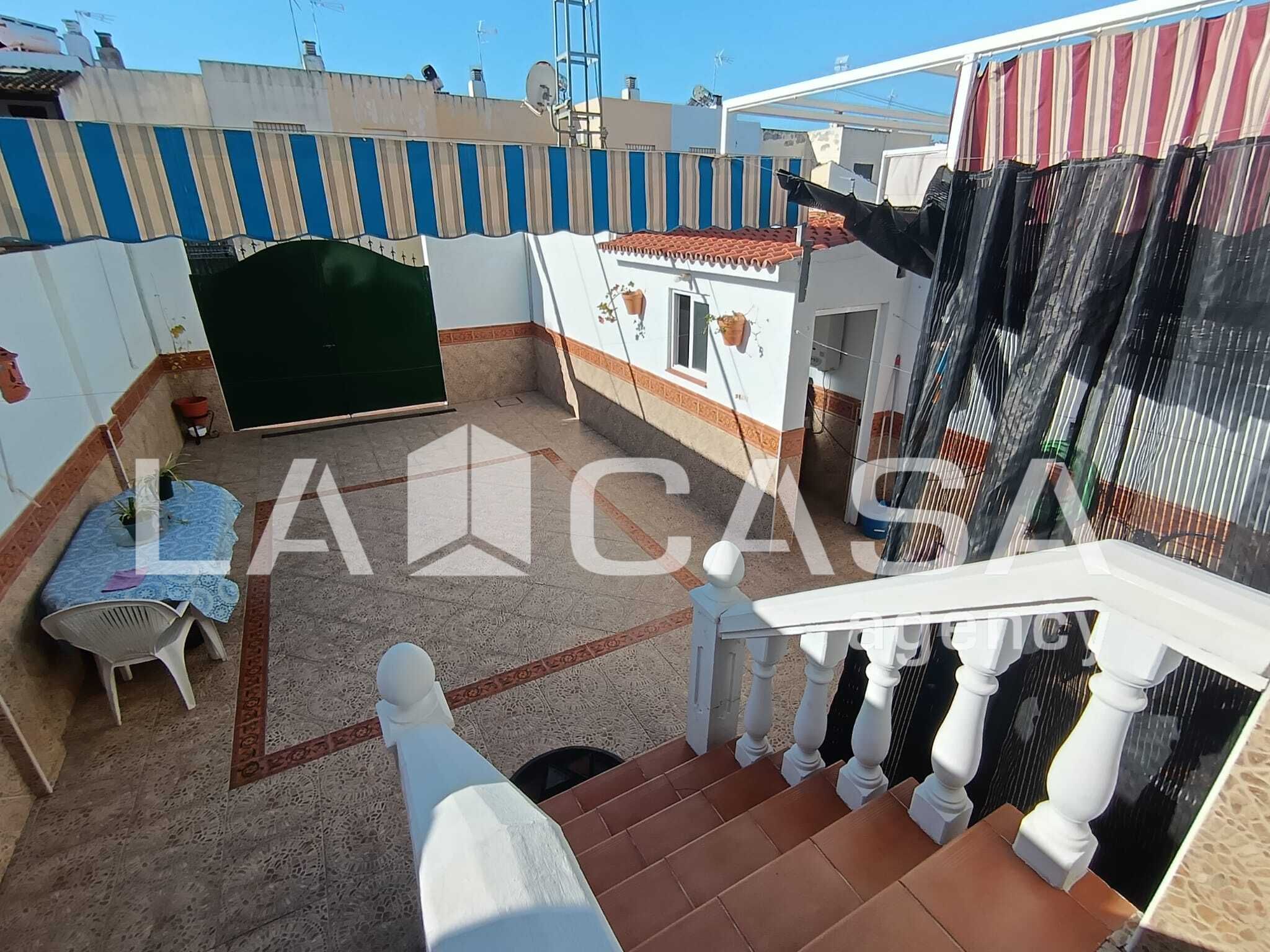 Terrace of Single-family semi-detached for sale in Dos Hermanas  with Storage room