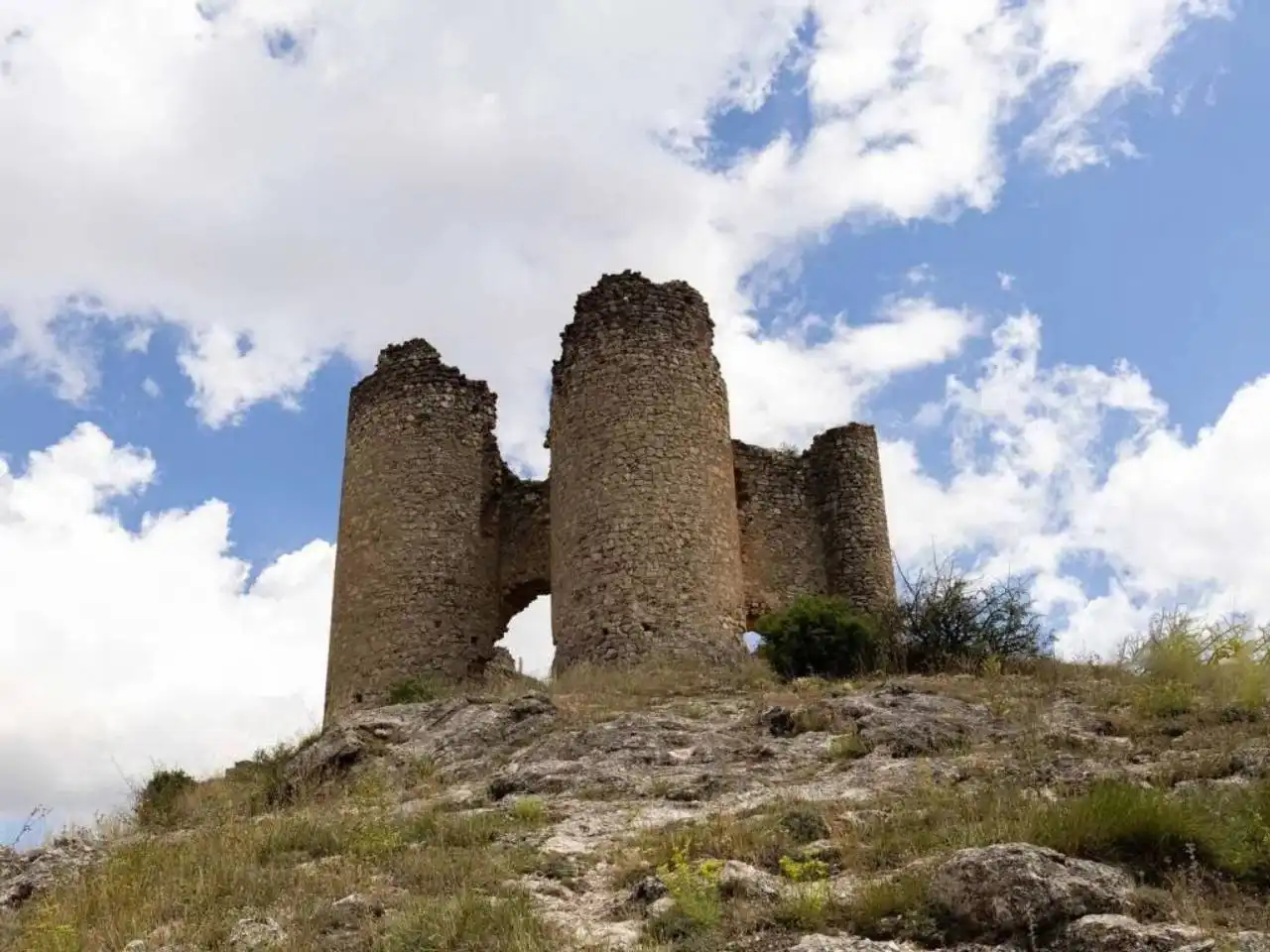 Außenansicht von Gebäude zum Verkauf in Sigüenza