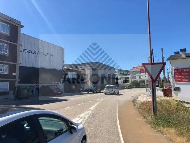 Außenansicht von Fabrikhallen zur Miete in Vigo 
