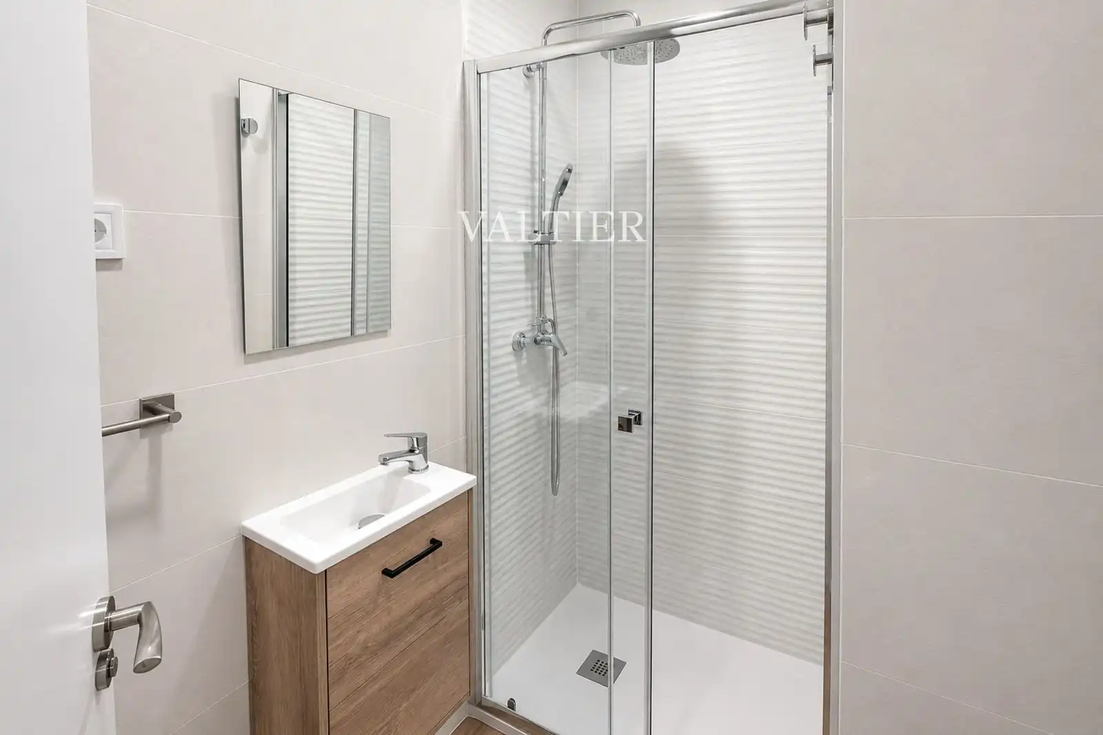 Badezimmer von Wohnung zur Miete in Madrid mit Terrasse