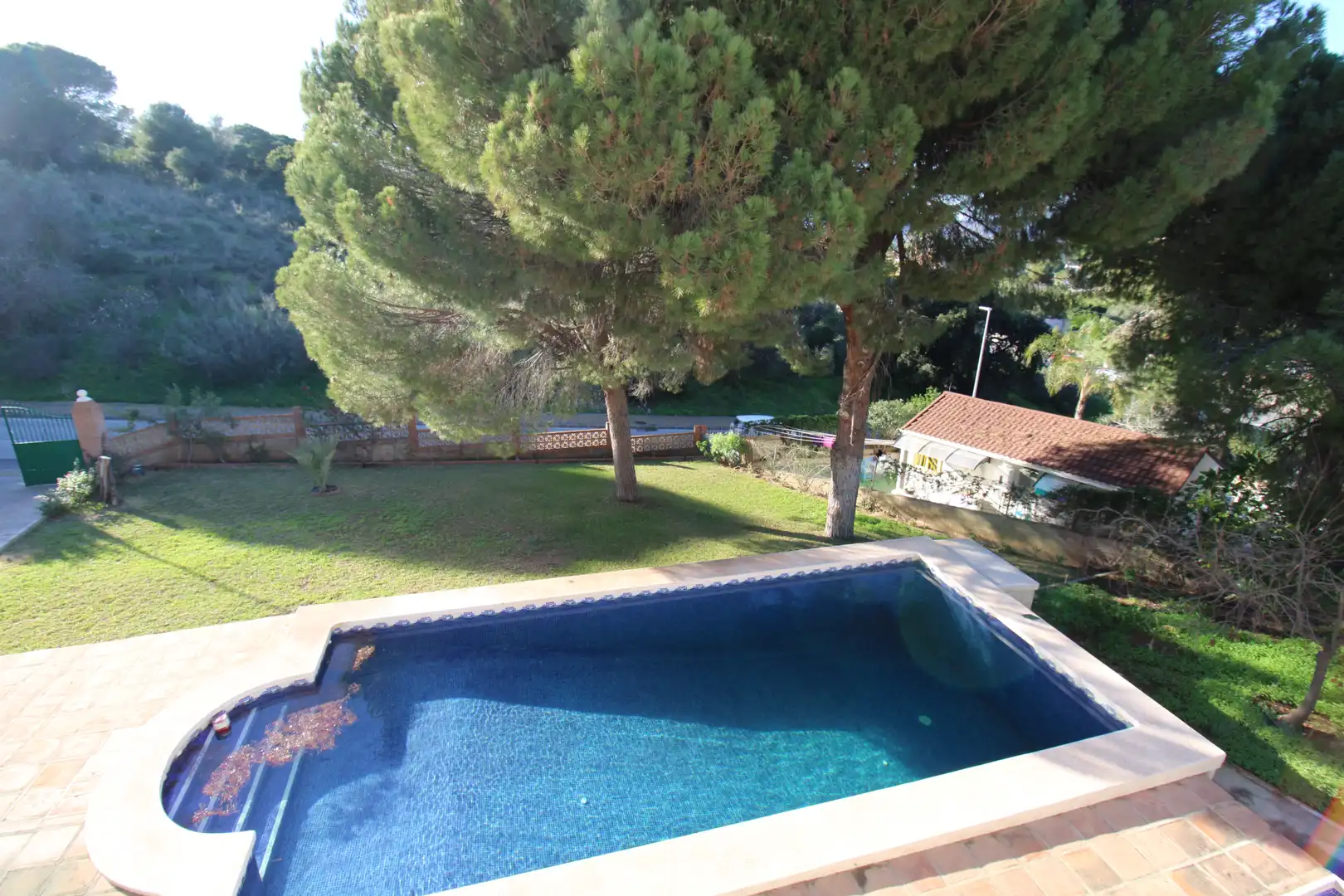 Piscina de Casa o xalet en venda en Alhaurín de la Torre amb Aire condicionat, Jardí privat i Terrassa