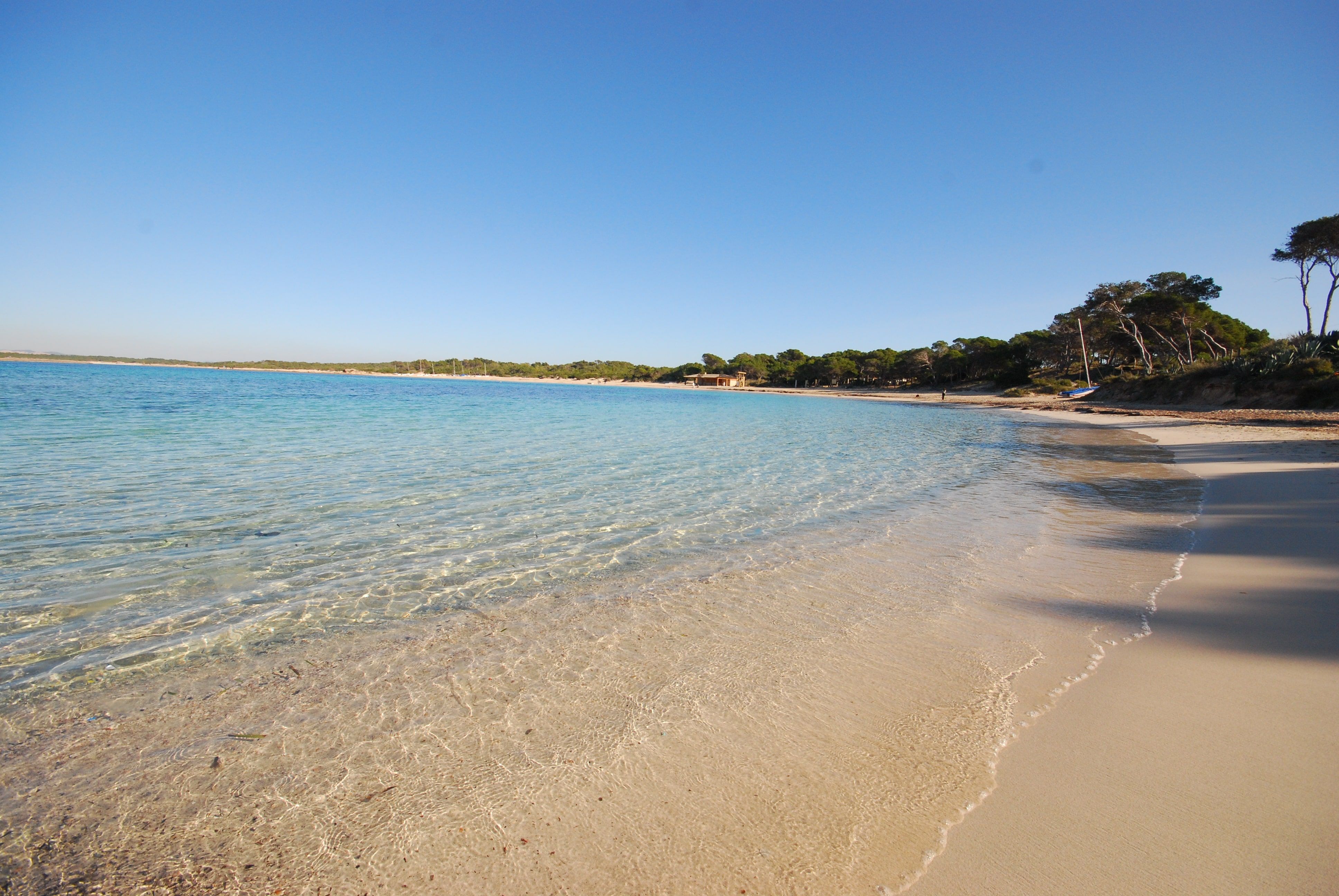 Vista exterior de Casa o xalet de lloguer en Ses Salines amb Aire condicionat i Moblat