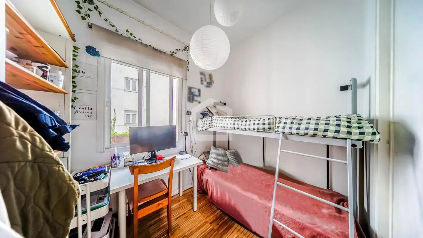 Habitación de Piso en venta en Madrid con Calefacción y Parquet