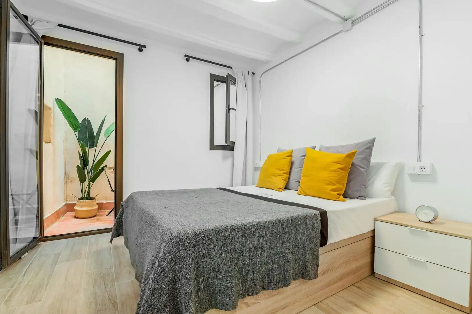 Habitación de Piso de alquiler en Barcelona con Aire acondicionado, Lavadora y TV