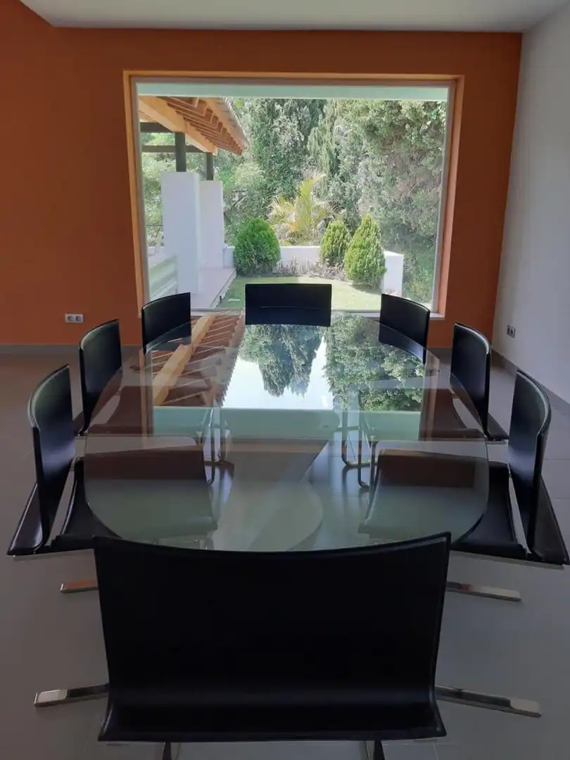 Comedor de Casa o chalet de alquiler en Marbella con Aire acondicionado, Calefacción y Jardín privado