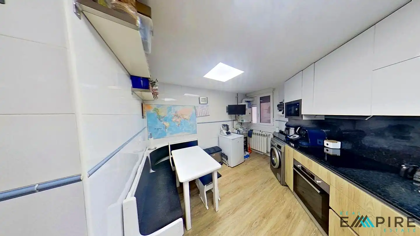 Cocina de Piso en venta en Parla con Aire acondicionado, Calefacción y Internet