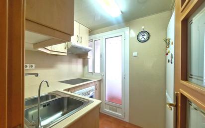 Kitchen of Flat for sale in Terrassa  with Heating, Furnished and Oven