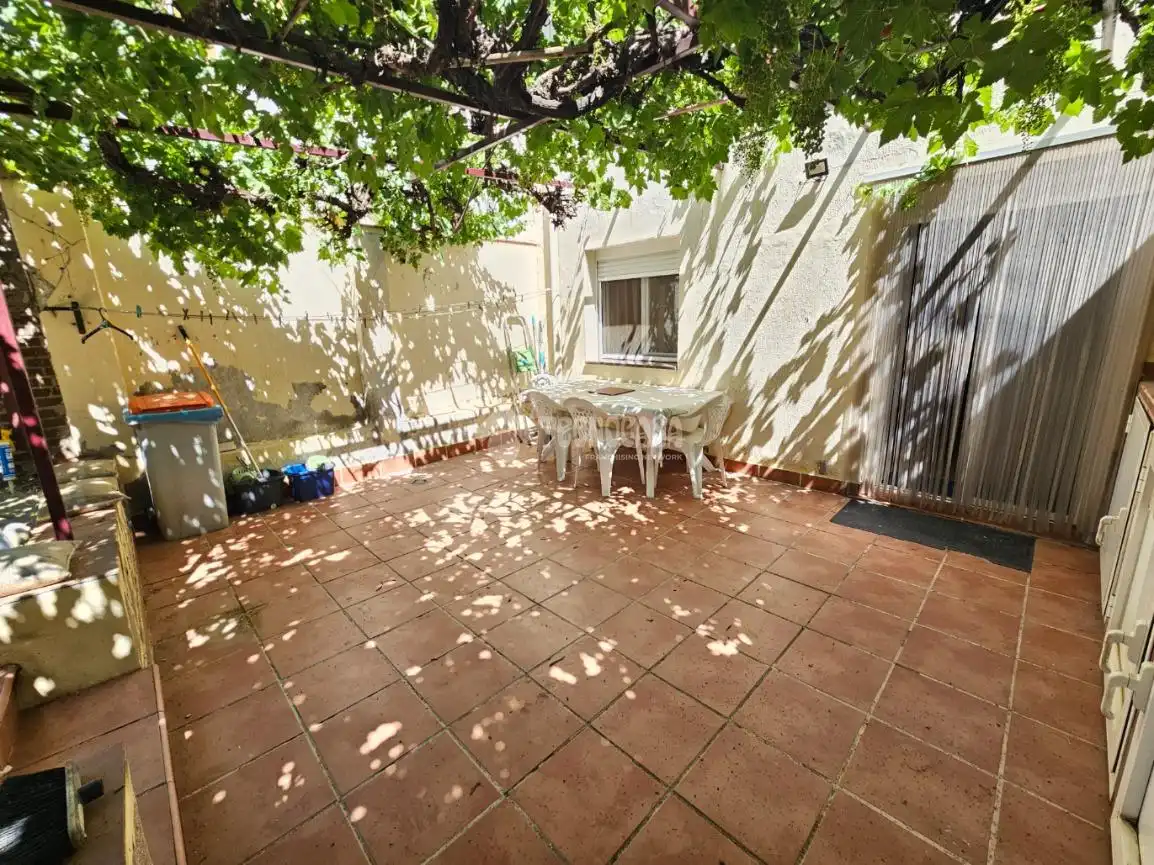 Jardín de Casa adosada en venta en Madrid con Calefacción