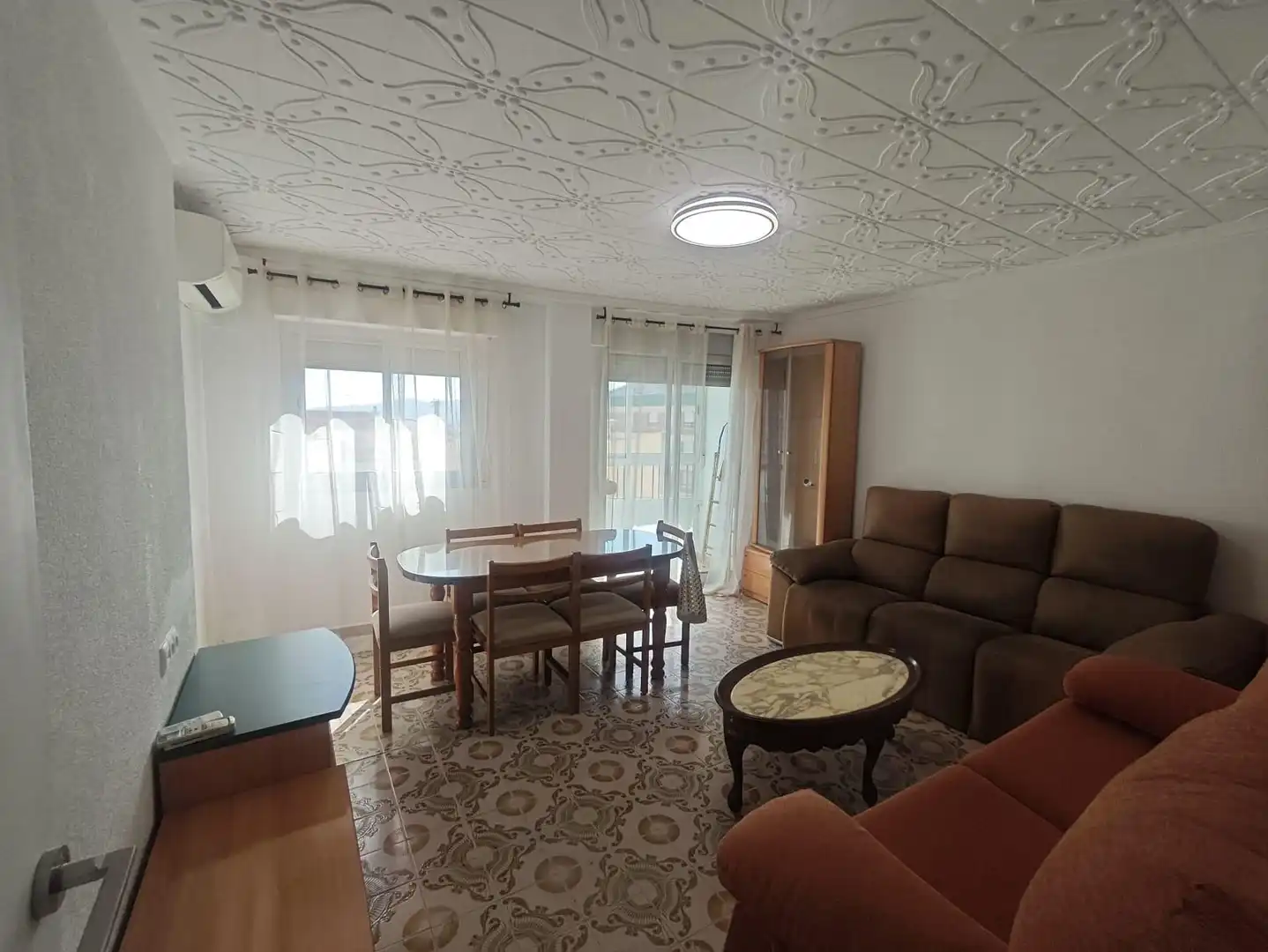 Sala d'estar de Pis de lloguer en Elda amb Aire condicionat, Moblat i Balcó