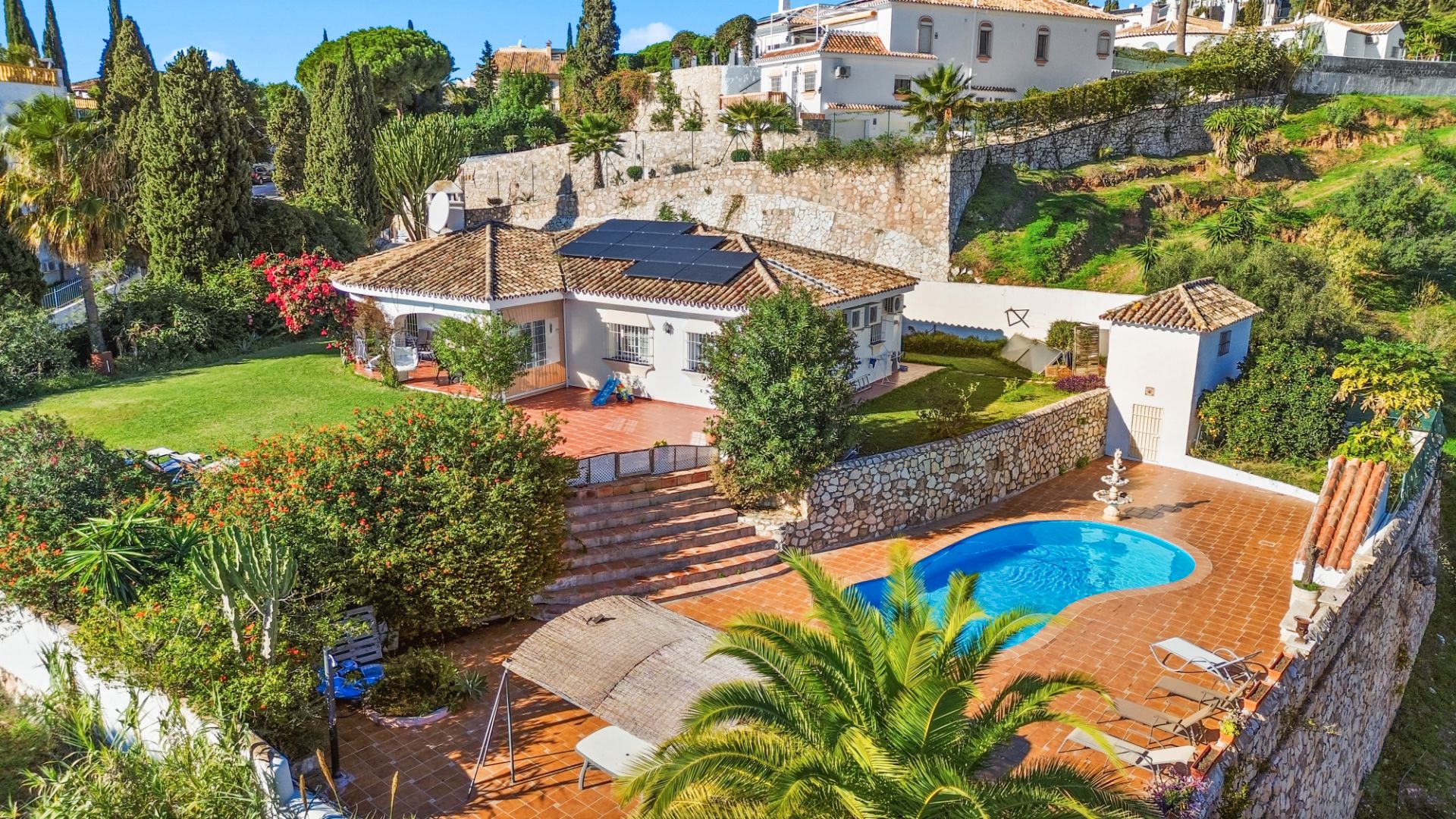 Vista exterior de Casa o xalet en venda en Mijas amb Aire condicionat, Terrassa i Internet