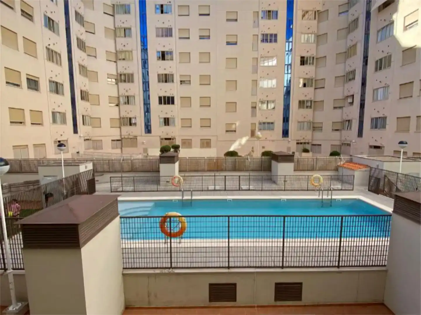 Piscina de Pis de lloguer en Cáceres amb Aire condicionat, Parquet i Piscina