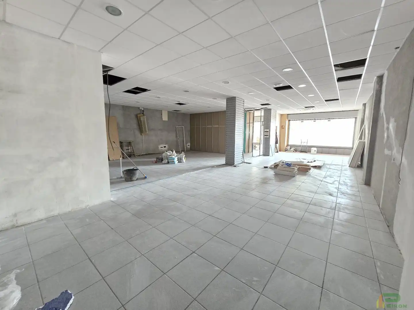 Local comercial en venda a Juan Carlos I, parking michiron, imagen 4
