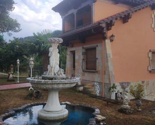 Vista exterior de Casa o xalet en venda en Cabezón de Liébana amb Terrassa, Piscina i Balcó