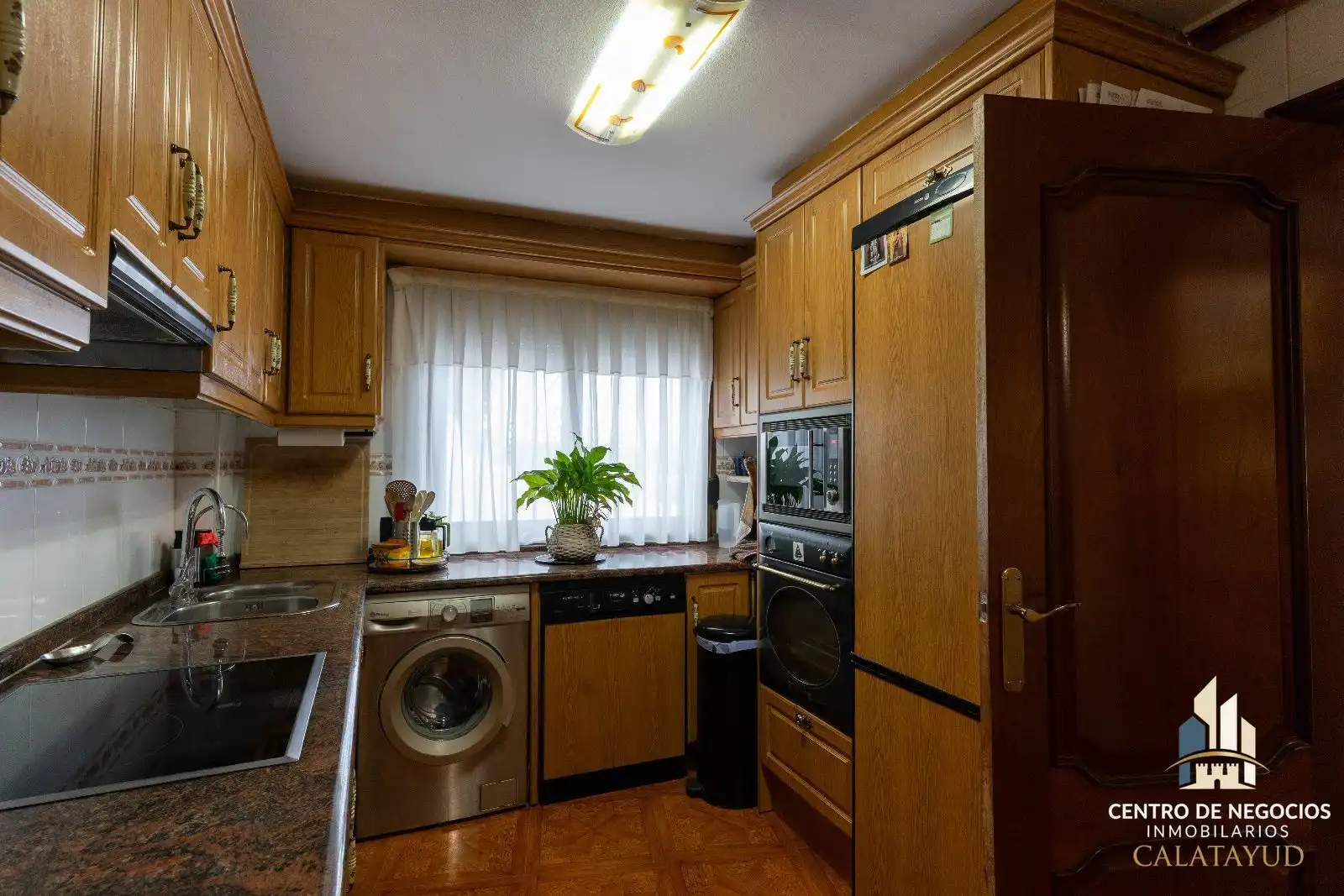 Cuina de Casa o xalet en venda en Maluenda amb Aire condicionat, Calefacció i Jardí privat