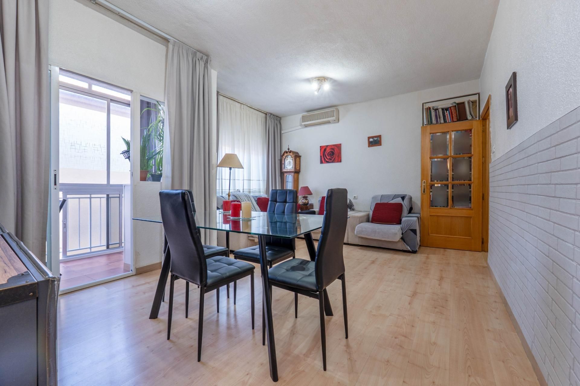Dining room of Flat for sale in  Granada Capital  with Air Conditioner and Heating