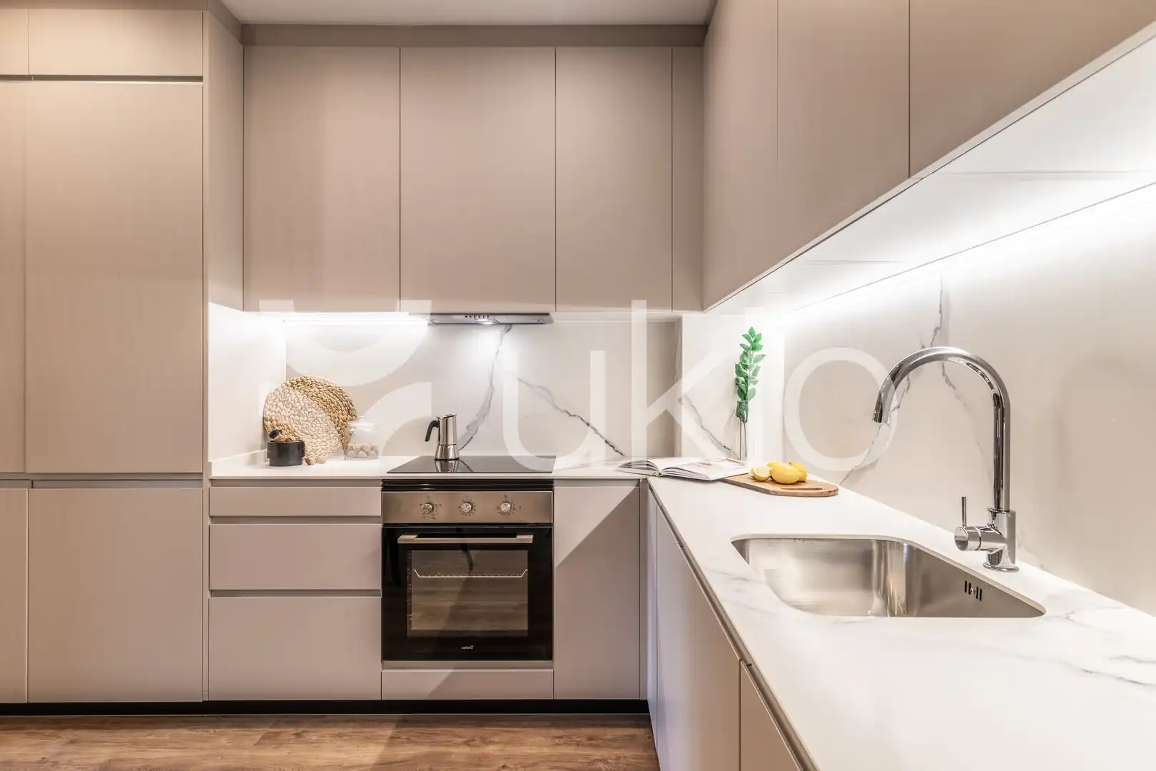 Cocina de Apartamento de alquiler en Madrid con Aire acondicionado, Calefacción y Amueblado