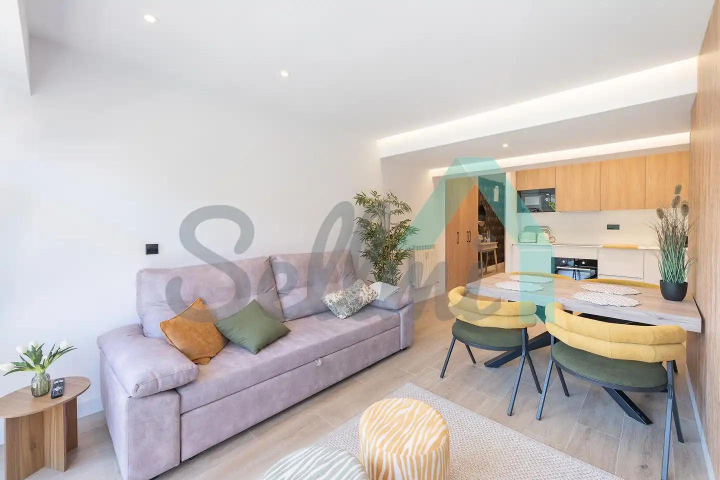 Flat for rent in Calle Real Oviedo, Masip
