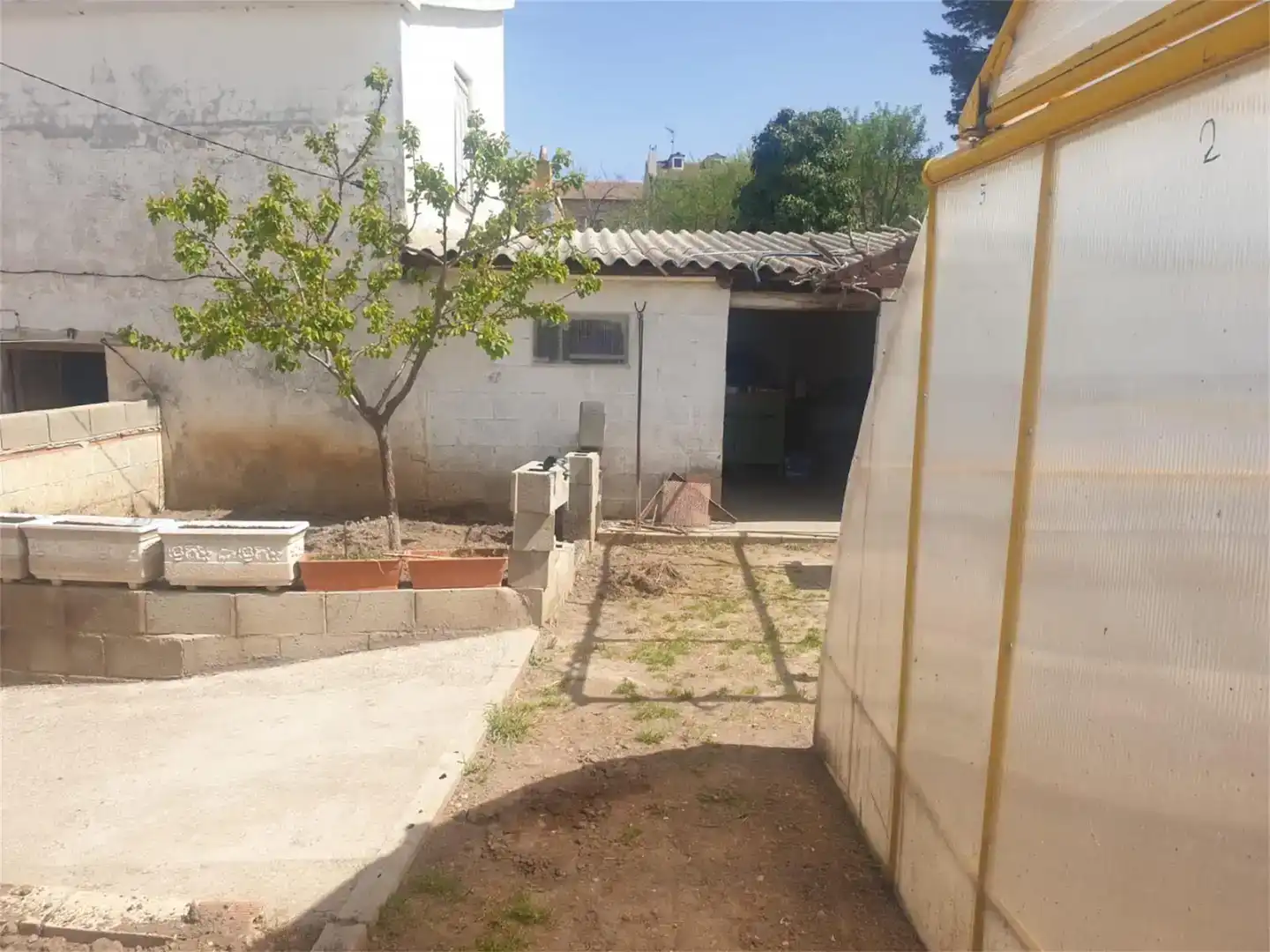Casa adosada en venta en Alcocer con Trastero, Amueblado y Balcón