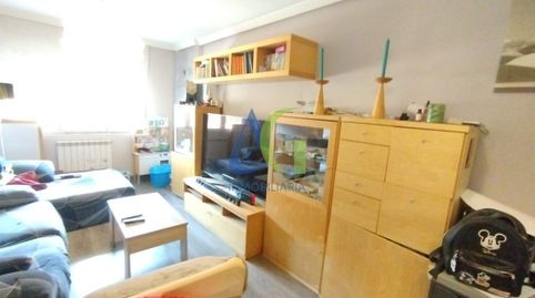 Foto 2 de Piso en venta en Jacinto Benanvente, Villaquilambre, León