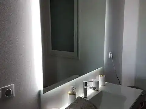 Badezimmer von Wohnung zur Miete in Muxía mit Privatgarten, Abstellraum und Möbliert