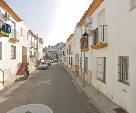 Piso en Venta en Torre Alháquime