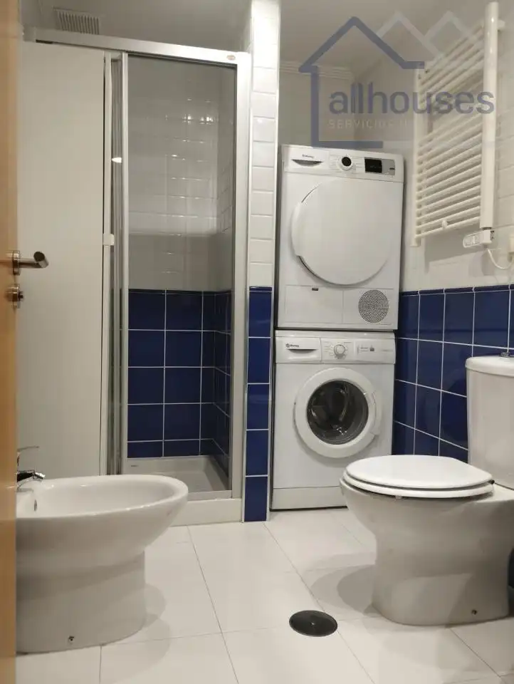 Bany de Apartament en venda en O Rosal   amb Calefacció i Balcó