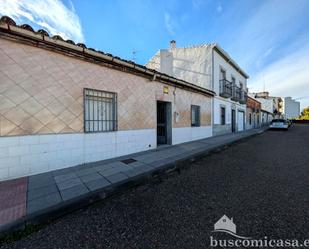 Vista exterior de Casa o xalet en venda en Linares amb Traster