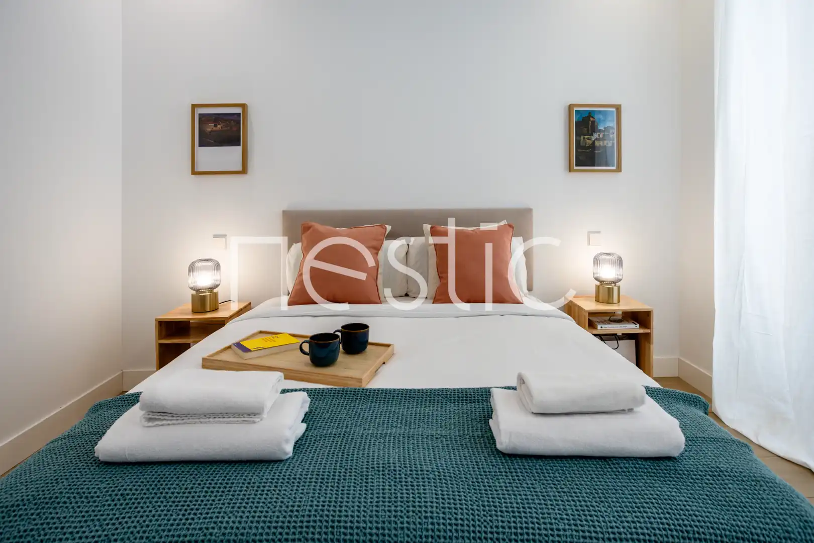 Habitación de Apartamento de alquiler en Madrid con Aire acondicionado, Calefacción y Amueblado