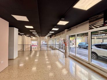 Business premises to rent in Carrer Arquitecte Gaudí 38