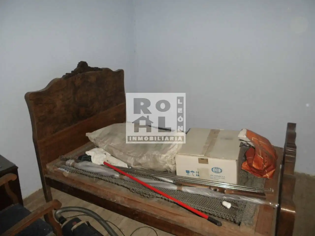 Dormitori de Casa o xalet en venda en Valdefresno amb Jardí privat