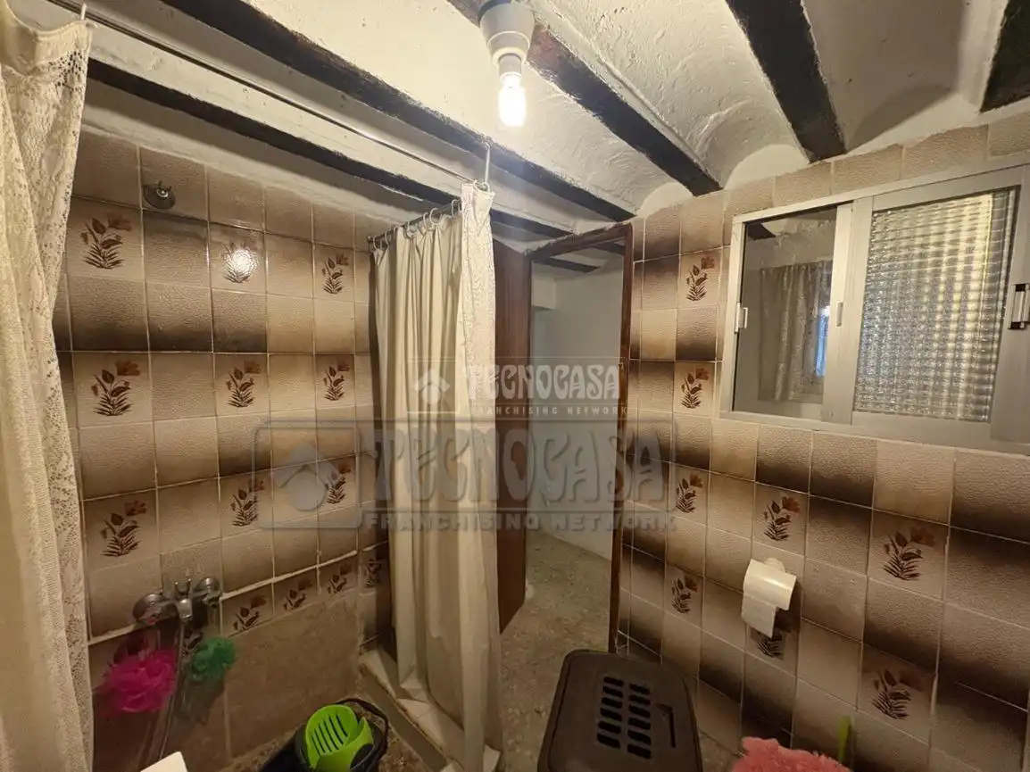 Casa adosada en venta en Castillo-Albaráñez con Calefacción
