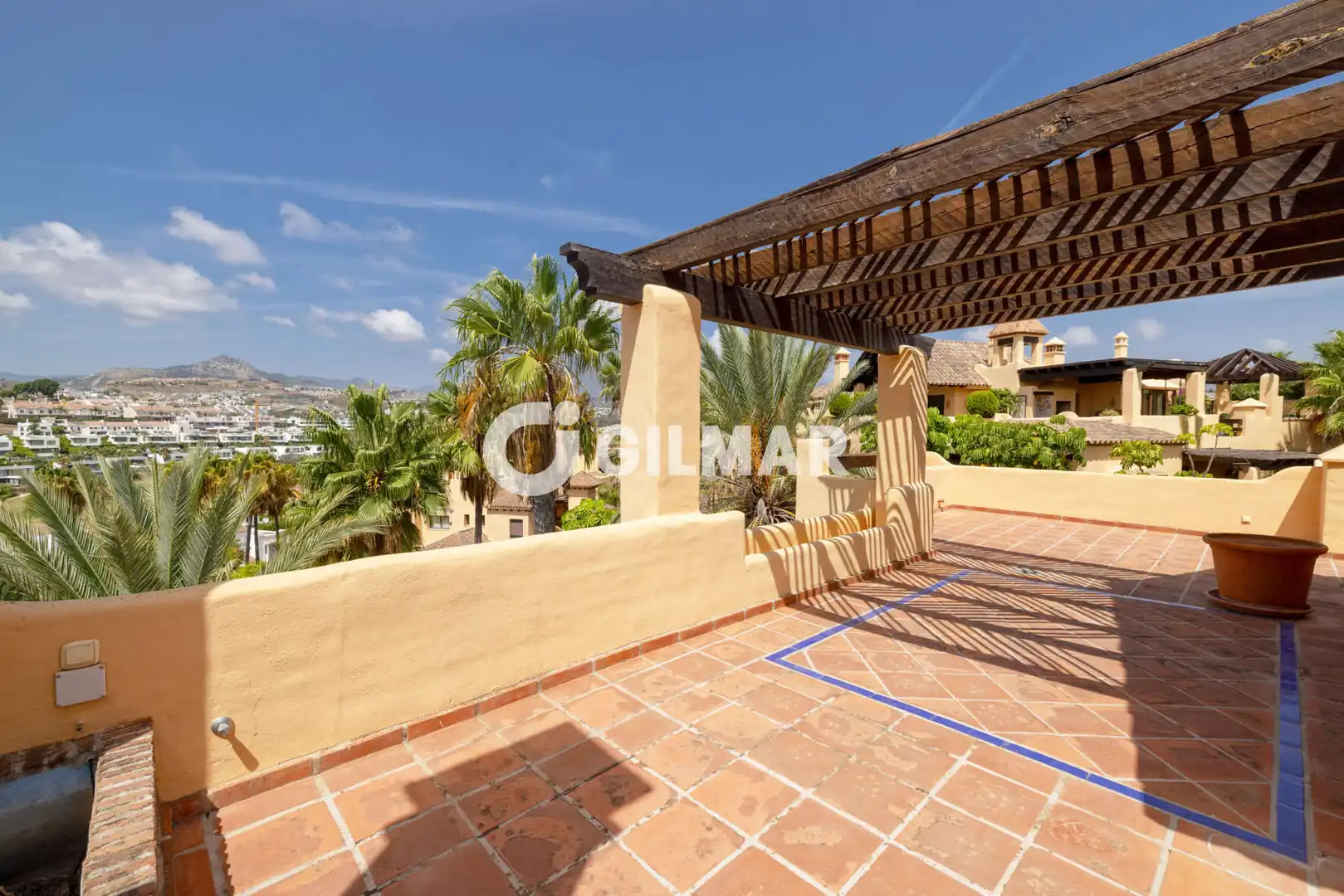 Terrassa de Dúplex en venda en Estepona amb Calefacció, Jardí privat i Traster