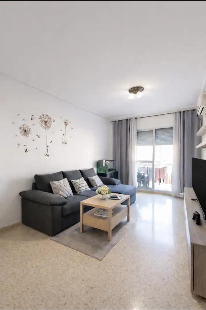Sala de estar de Piso en venta en  Sevilla Capital