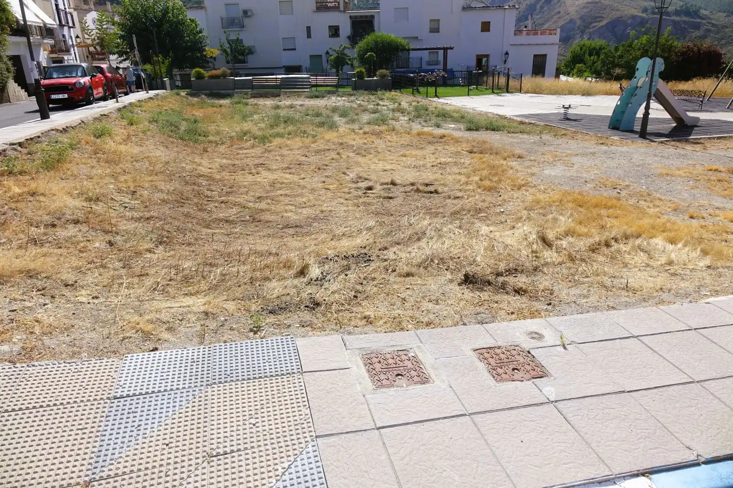 Terreno industrial en venta en Carataunas