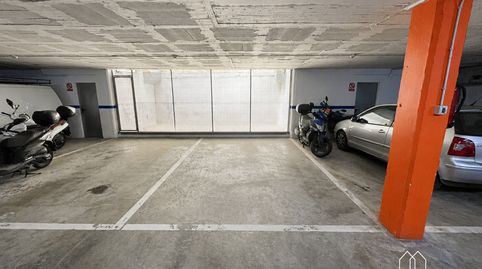 Parking para coche grande