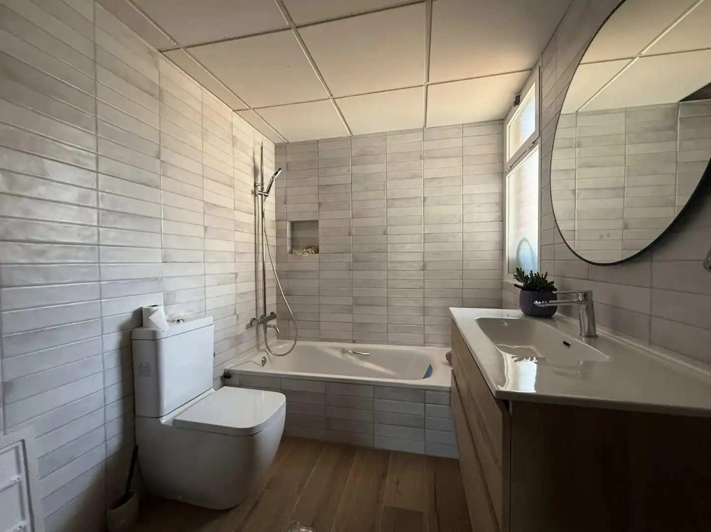 Badezimmer von Einfamilien-Reihenhaus zum Verkauf in Mérida mit Klimaanlage, Heizung und Terrasse
