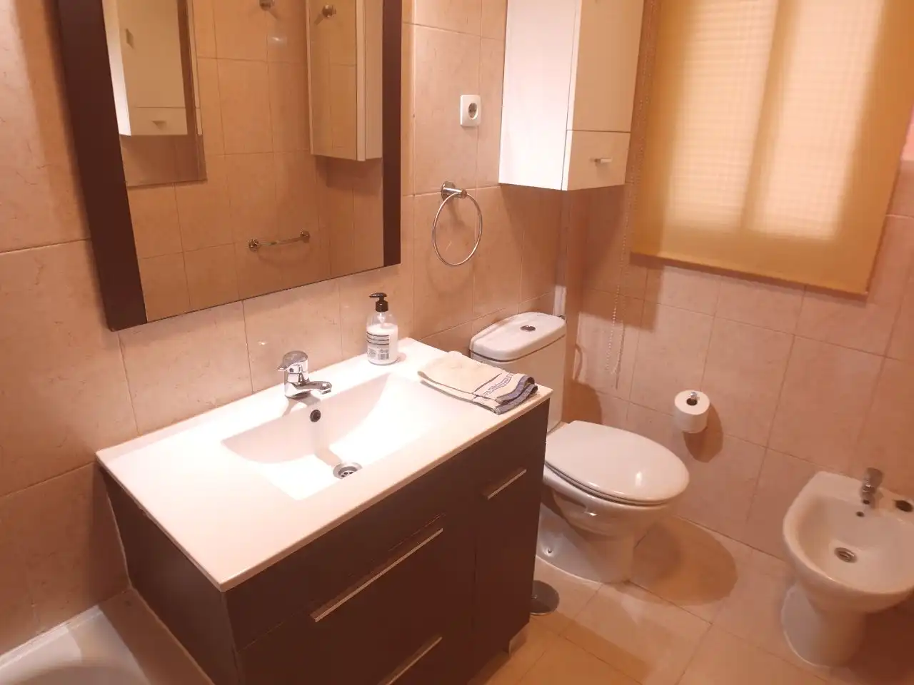 Bathroom of Flat for sale in Moratalaz