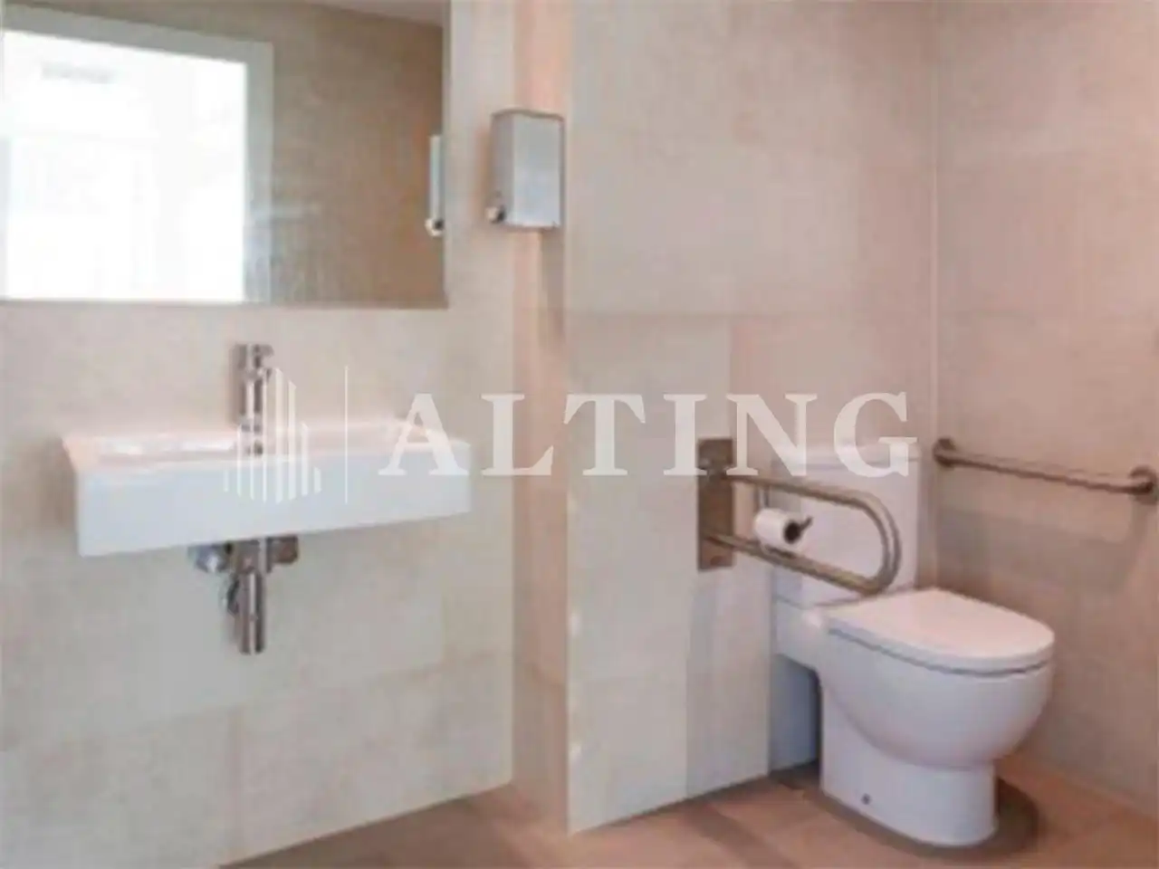 Office space with lift to rent in Carrer Carrer Tarragona 141-157, imagen 7