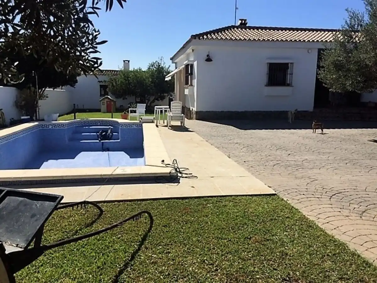 Villa mit Pool zum Verkauf in Núcleo urbano, imagen 6