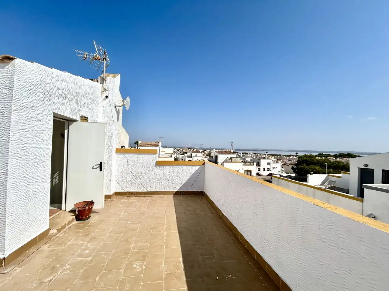 Casa aparellada amb terrassa en venda a Orihuela Costa, imagen 21