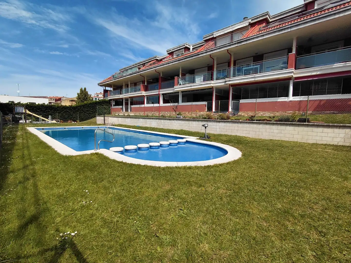 Piscina de Piso en venta en Vilagarcía de Arousa con Calefacción, Jardín privado y Terraza