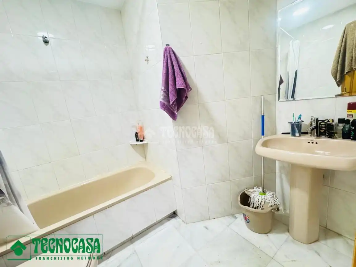 Baño de Piso en venta en Toledo con Calefacción y Amueblado